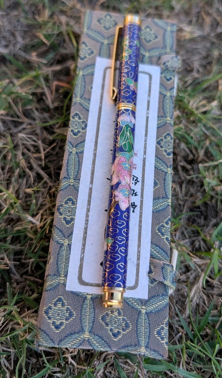 VINTAGE Chinese Cloisonné Ballpoint Pen «Jingtai Blue» Floral Enamel & Gold Trim
