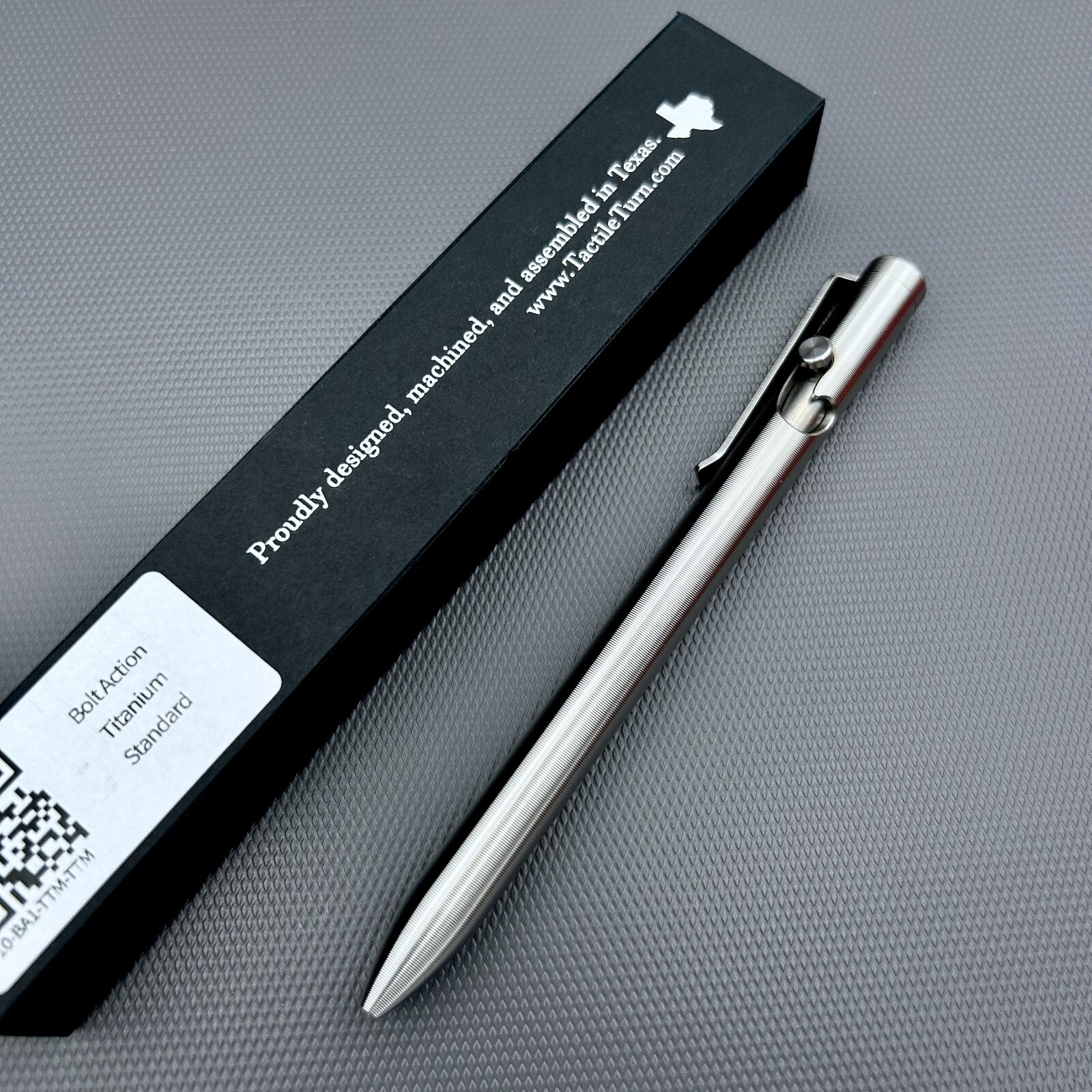 Tactile Turn – Titanium Bolt Action Standard Size Pen G2 Pilot Insert [5.6″]