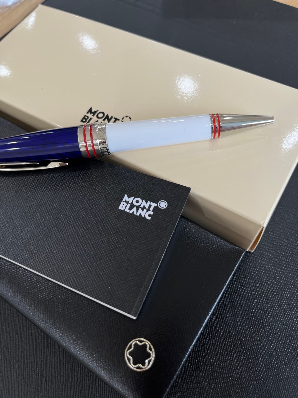 Montblanc JFK Ballpoint Pen White Silver 2026 Special Limited Edition Luxury