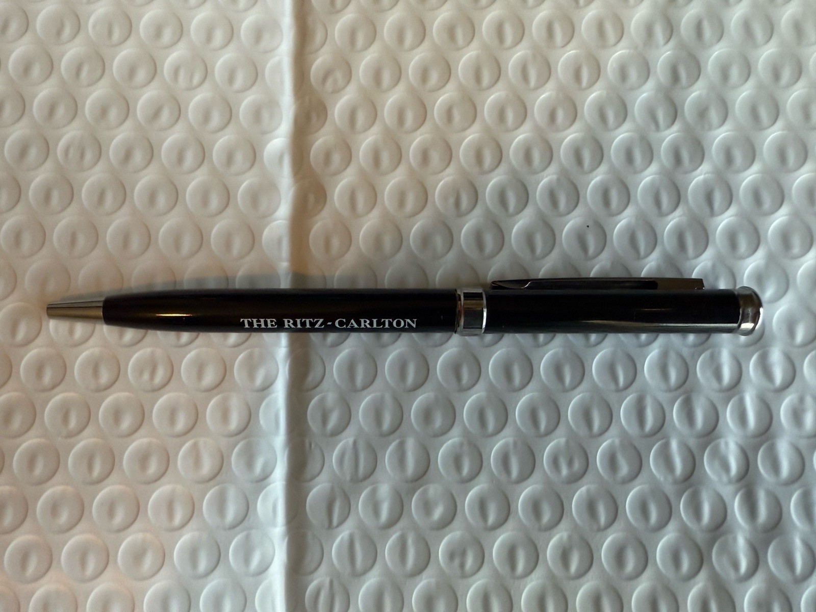 The Ritz Carlton Metal Ball Point Twist Pens Sleek Black Silver – 5 Pack NEW