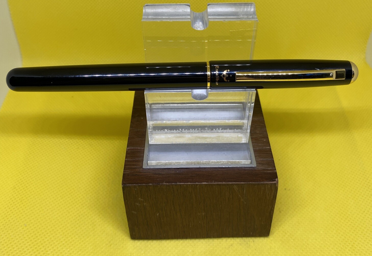 Pentel Excalibur Rx 15 Gloss Black/ Gold Trim Ballpoint Pen ( Japan)