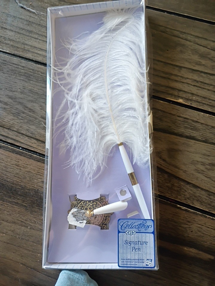 Collectors Signature Feather Pen w/ Pen Holder
