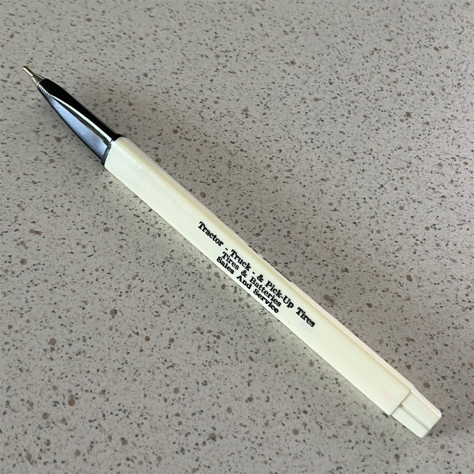 Ward’s Truck Tire Center Lincoln Nebraska Vintage Triangle Ballpoint Pen #1-1