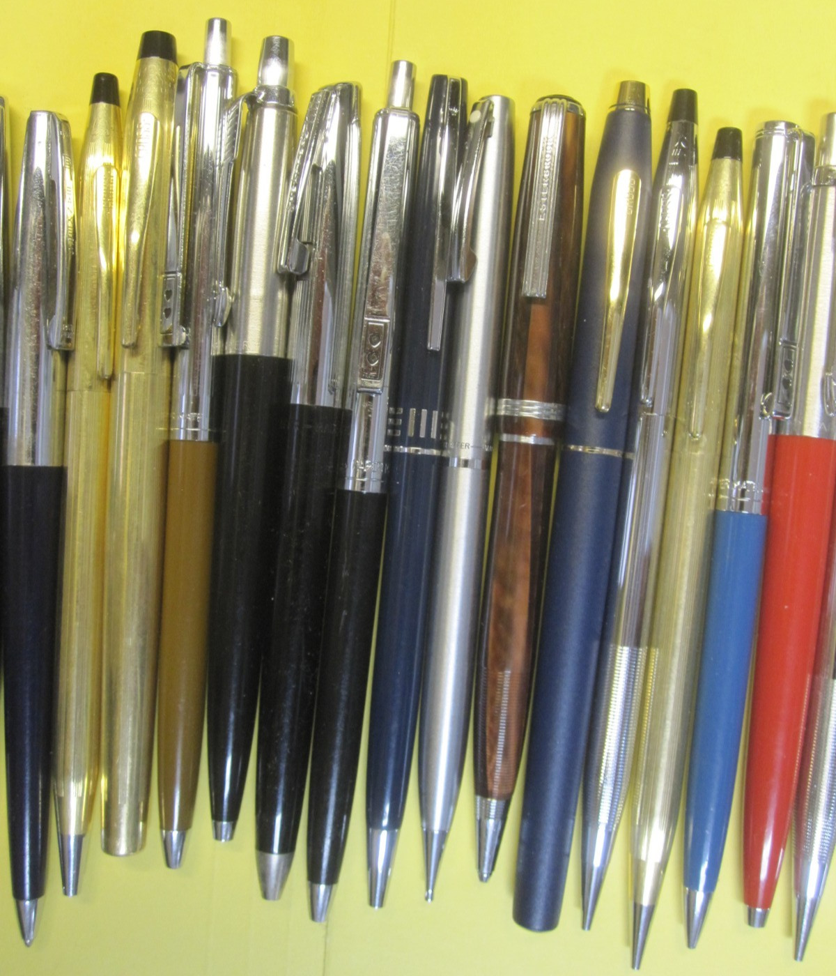 (Lot of 35) Vintage Mechanical Pens and Pencils ~ Parker, Cross, Sheaffer etc.