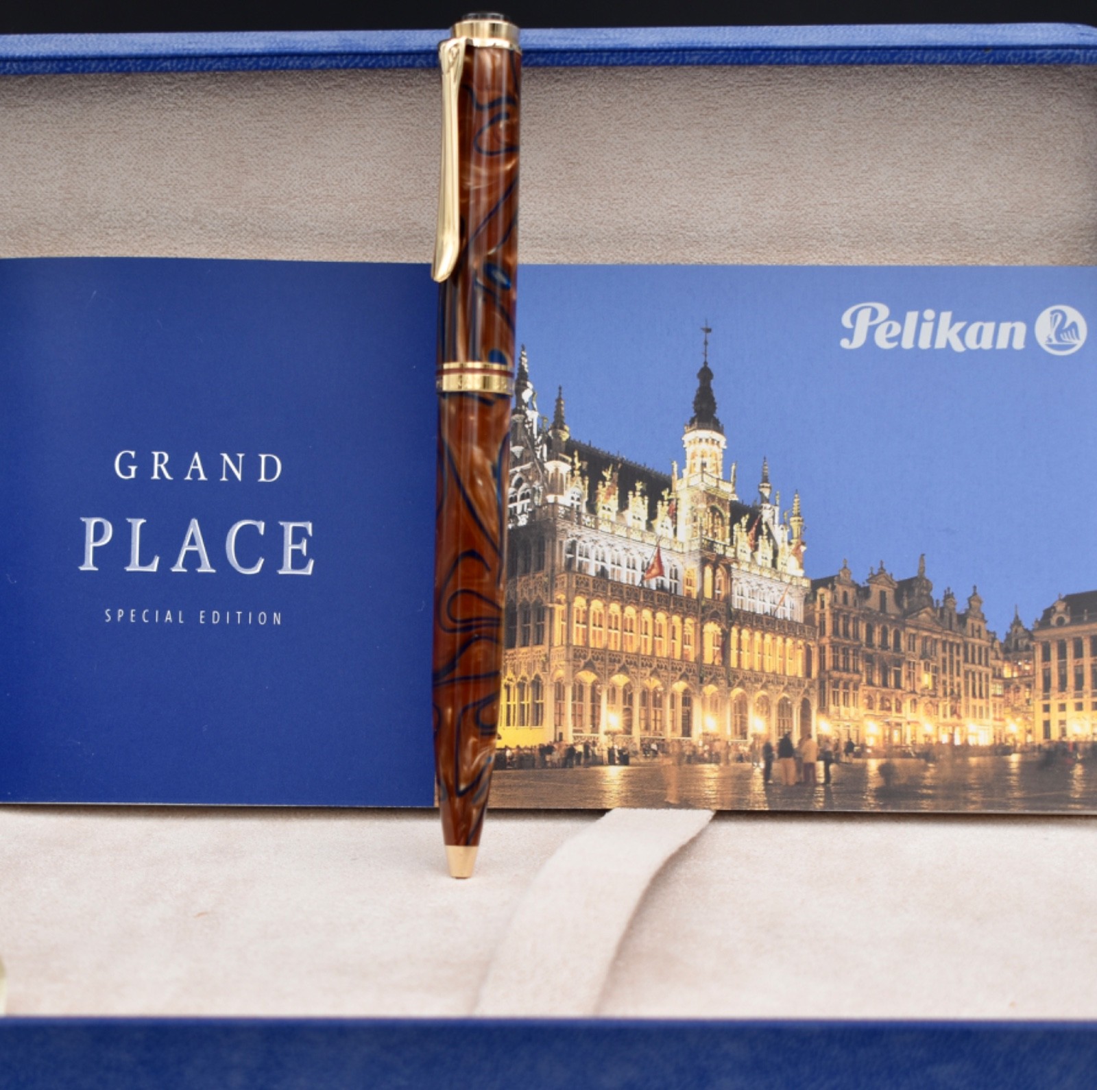 PELIKAN 2006 K620 Grand Place Brussels Special Edition Ballpoint Pen (BP)