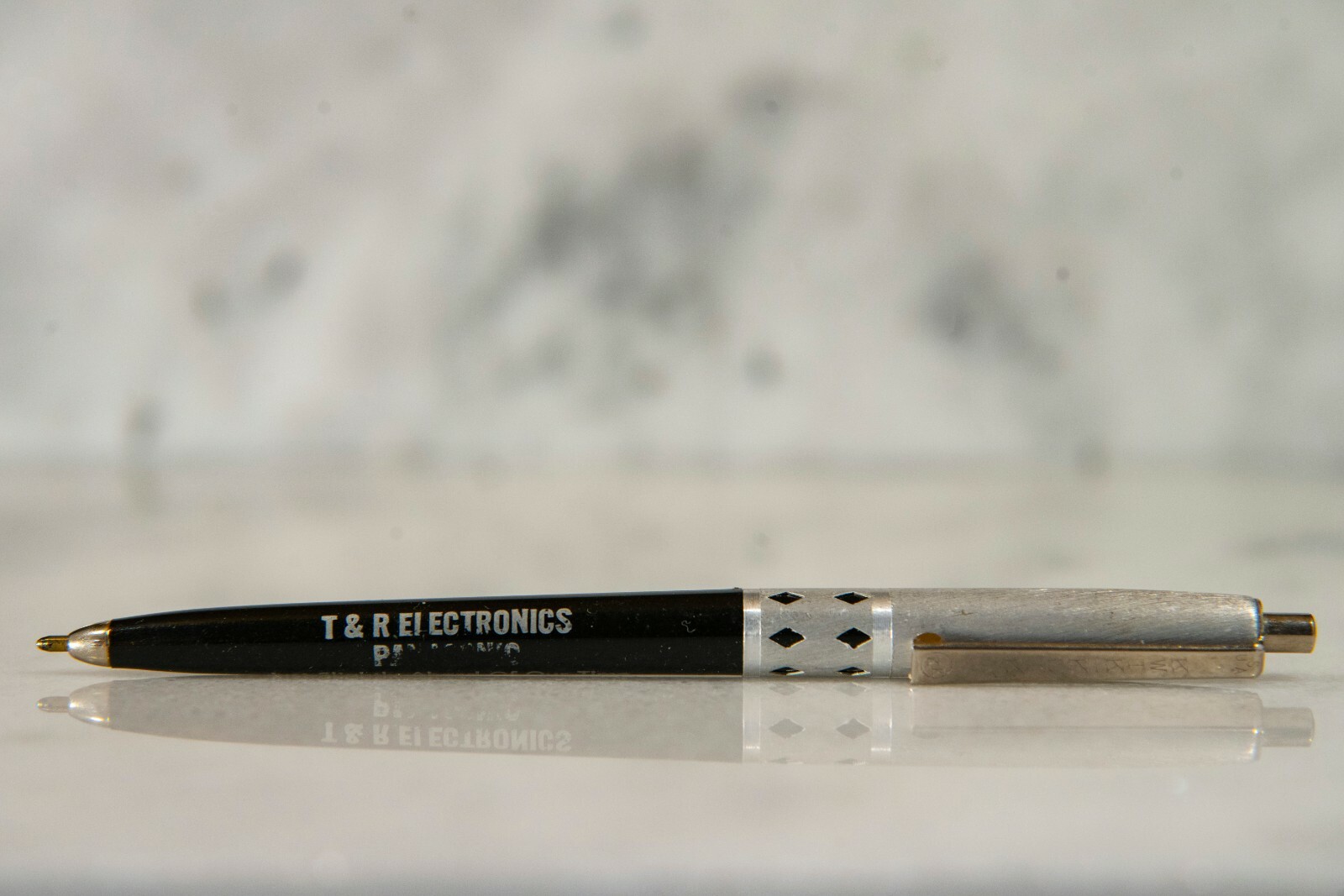 State College PA, T&R Electronics 1950’s Advertisement Ballpoint Kwik Klik Pen