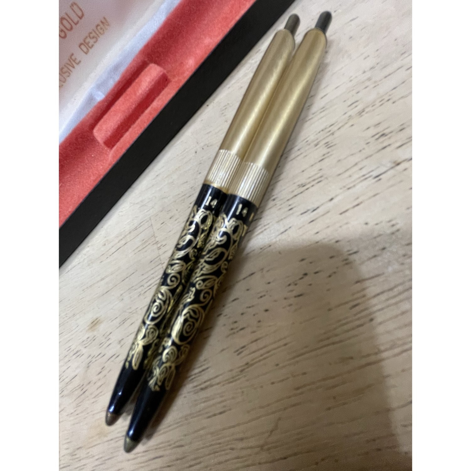 Arpege & Chanel No 5 14 KT Gold Exclusive Ballpoint Pen Set 1960s Blue INK