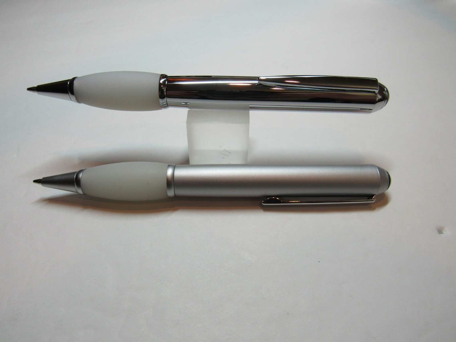SET OF 2 TERZETTI B-52 LARGE METAL BALLPOINT PEN- COMFORT GEL GRIP- POUCH