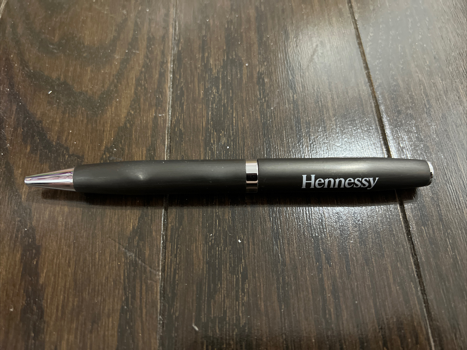 New HENNESSY LUXURY Twist Ballpoint Branded Pen