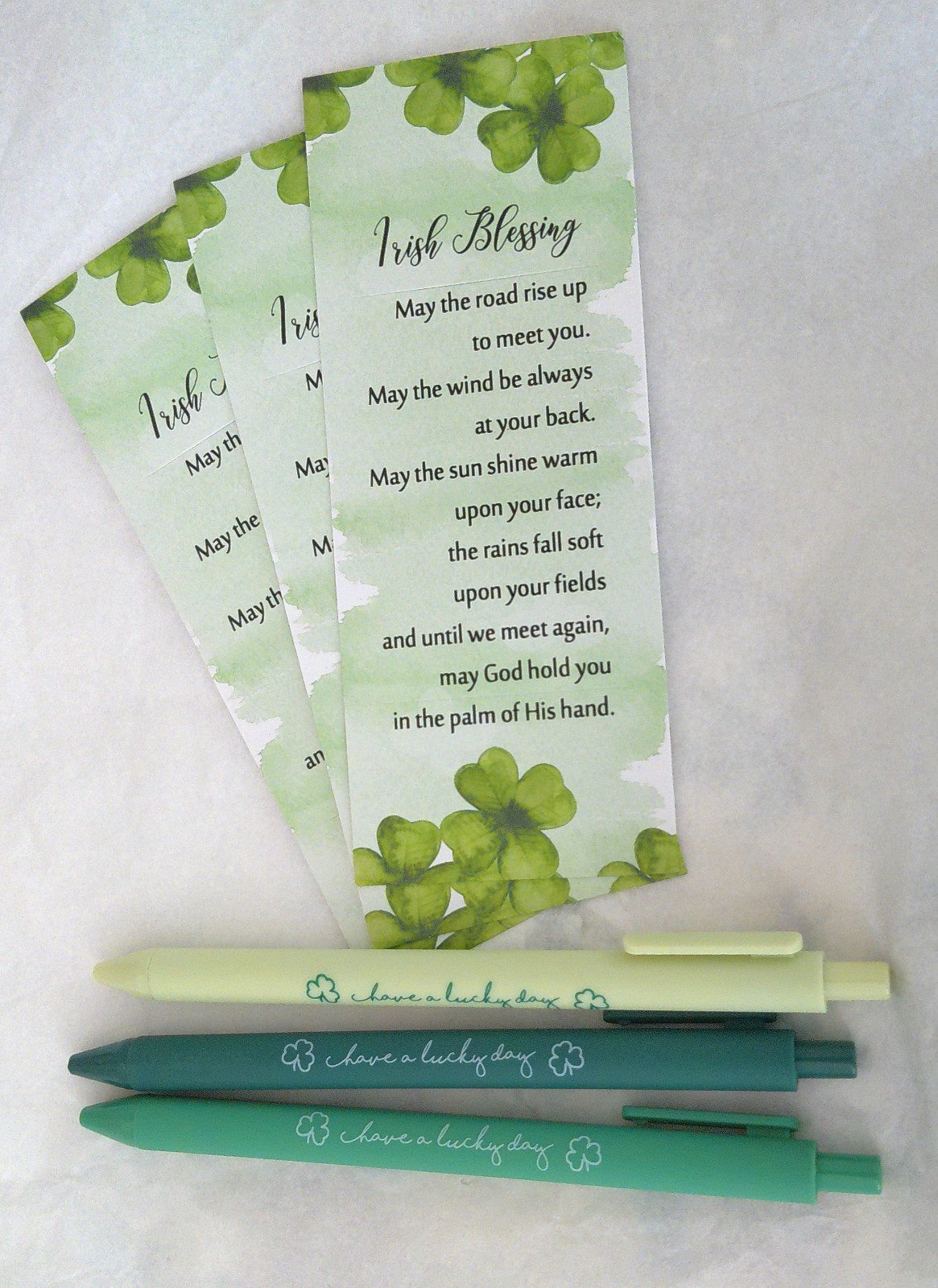 New Set of 3 Shades of Green Have a Lucky Day Pens w/ Irish Prayer Cards