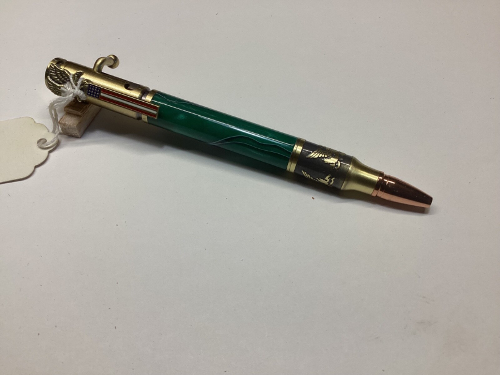 Bolt action pen