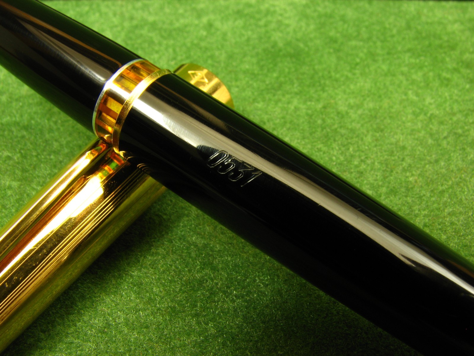 Vintage SOYUZ Fountain Pen 14K Gold Nib USSR 1970s NOS