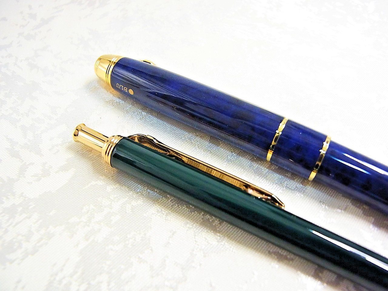 Burberry Blue Marble 3‑color & Green Ballpoint Pen Gold Trim with Box Mint