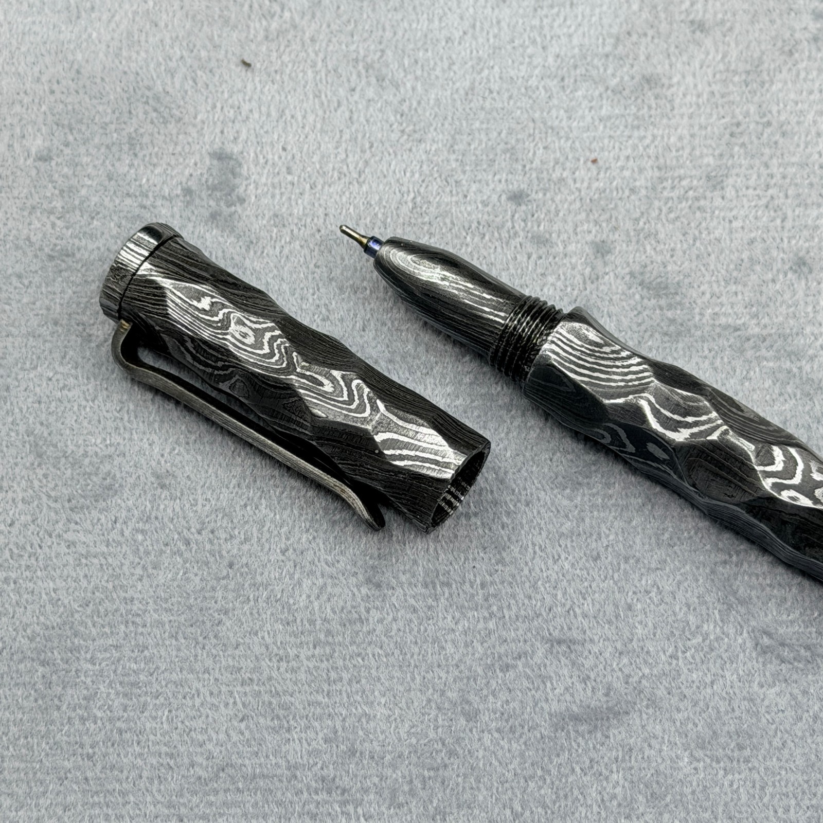 Hand Forged Damascus Steel Pen: Hammered Finish, Extra Refill