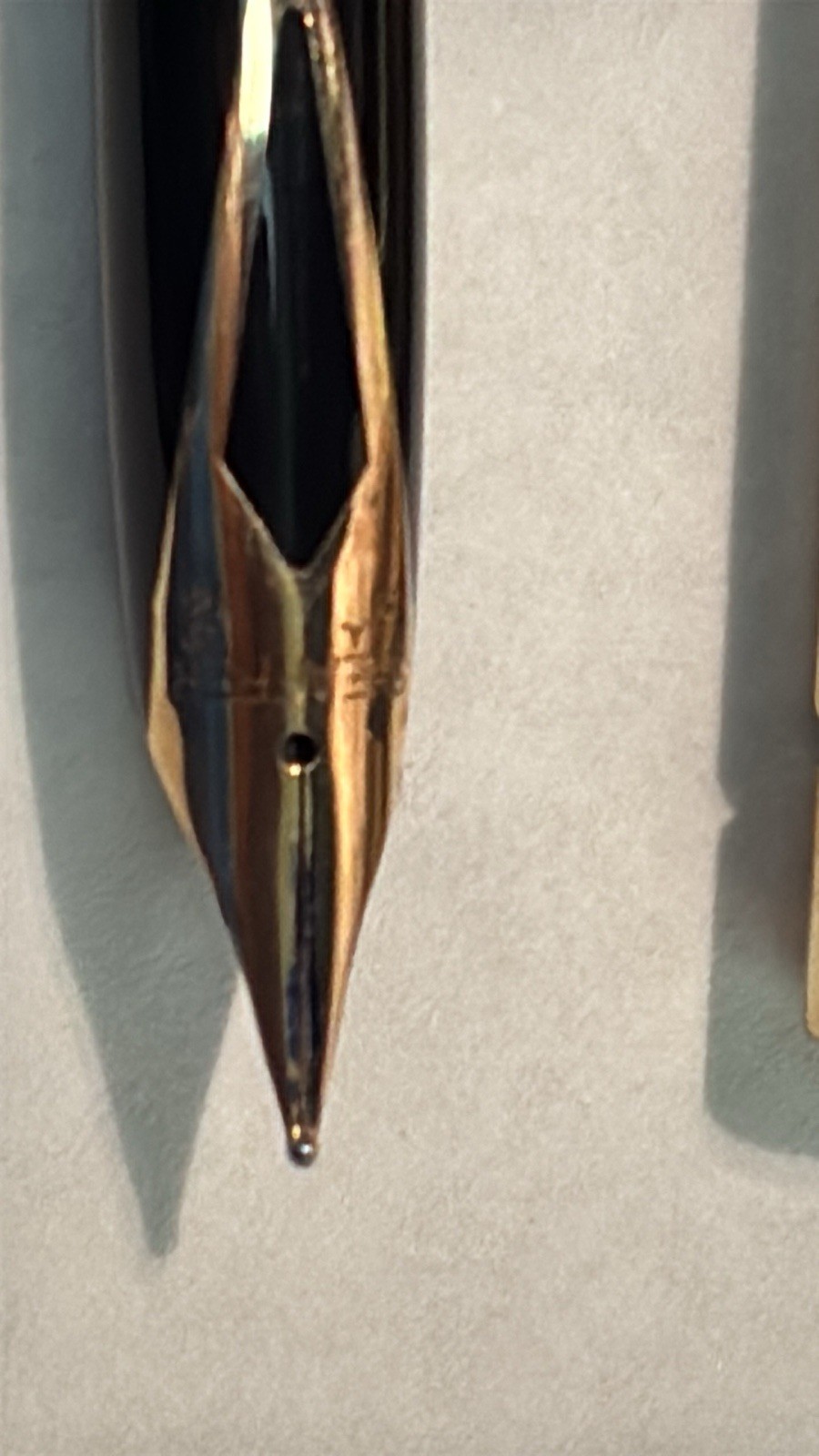 Vintage SHEAFFER TARGA 1005 Imperial Brass Fluted 14K Gold F Nib Fountain Pen