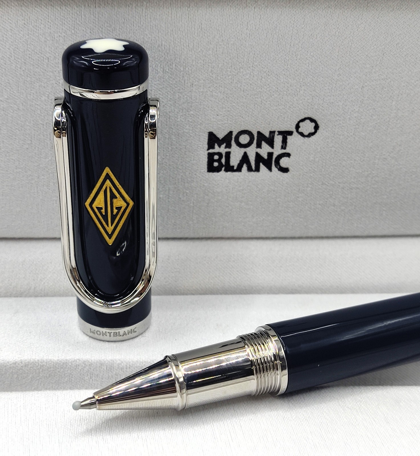 Premium Montblanc Homage to The Great Gatsby Edition Rollerball Pen With Box