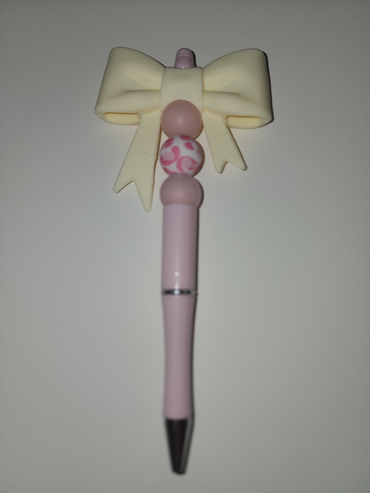 Beadable Pen with Silicone/Acrylic beads W/1 Extra Ink
