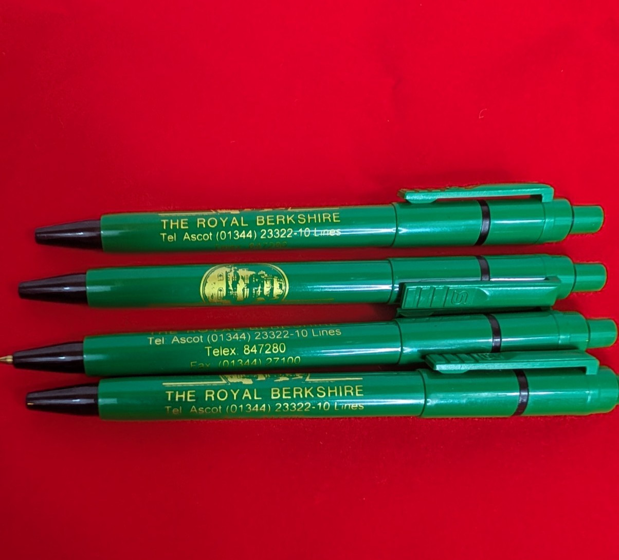 Vtg Lot of 4 The Royal Berkshire Pens Click Promotional Green United kingdom