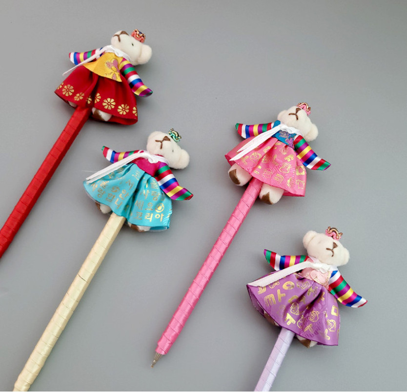 Korean Traditional Hanbok Bear Doll Ballpoint Pen Souvenir Gift 1mm Black Random