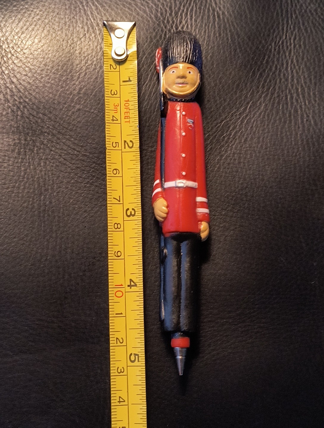 Souvenir Royal Guard Pen London Hard Rubbber Novelty Gift Working England