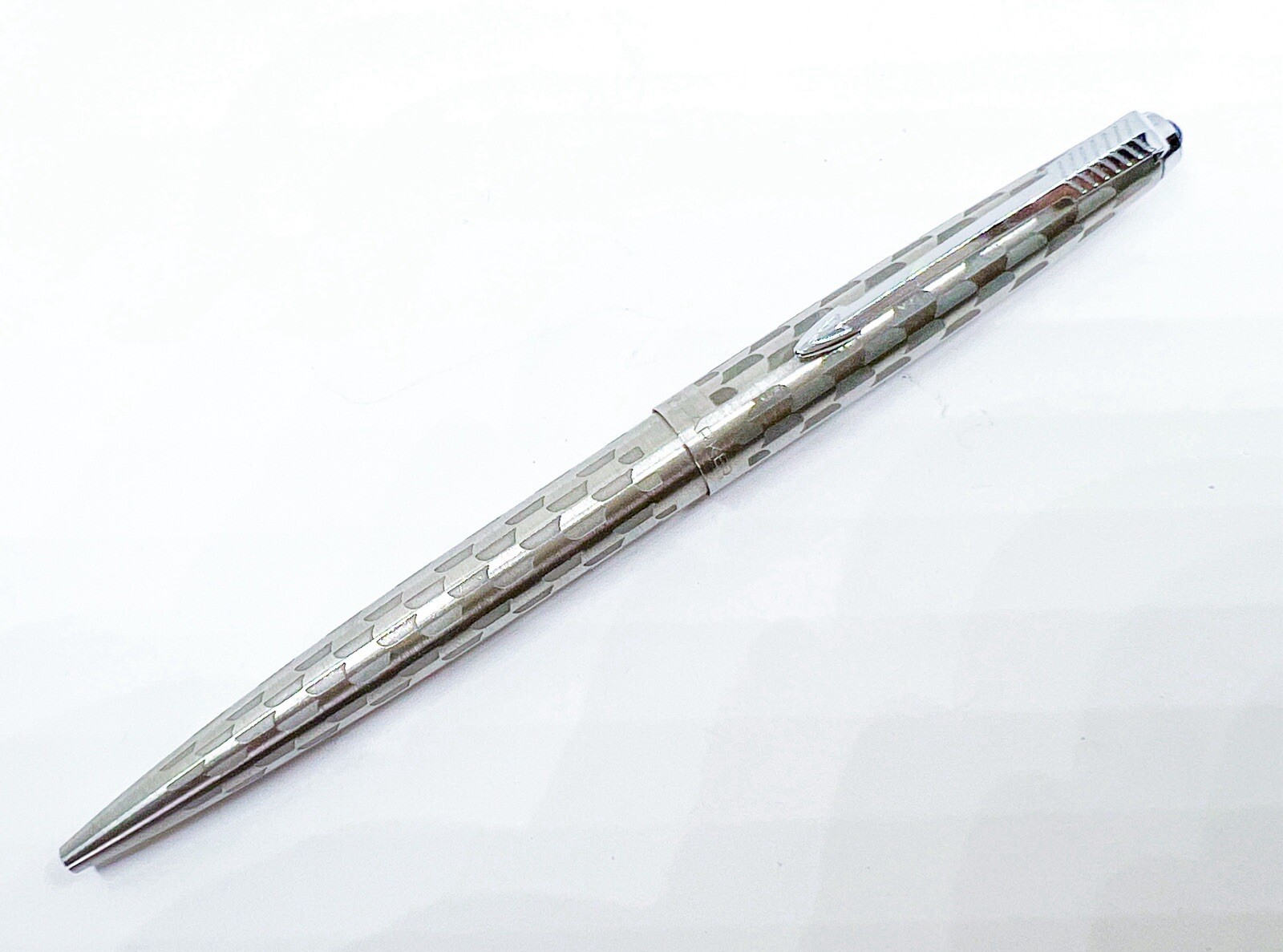VINTAGE PARKER 45 HARLEQUIN 80 BALLPOINT PEN Gem Top Material Unknown
