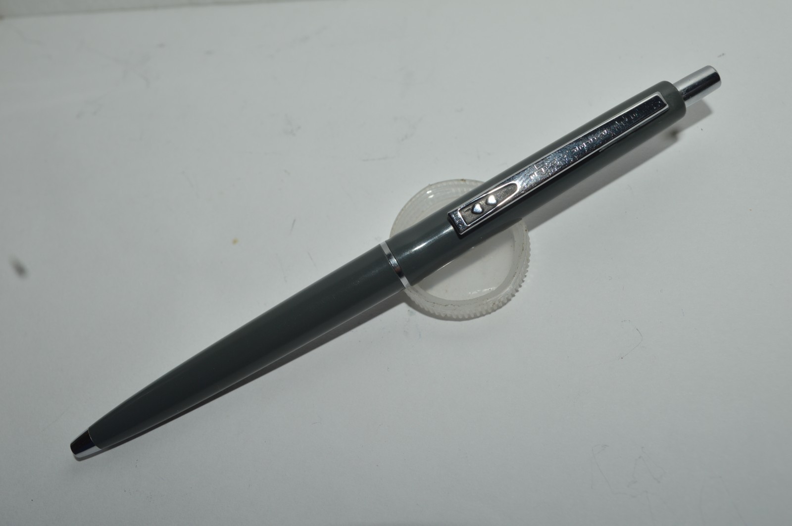 Paper Mate #355 MALIBU Ballpoint Pen Dark Gray Color Made In USA Circa 1980’s