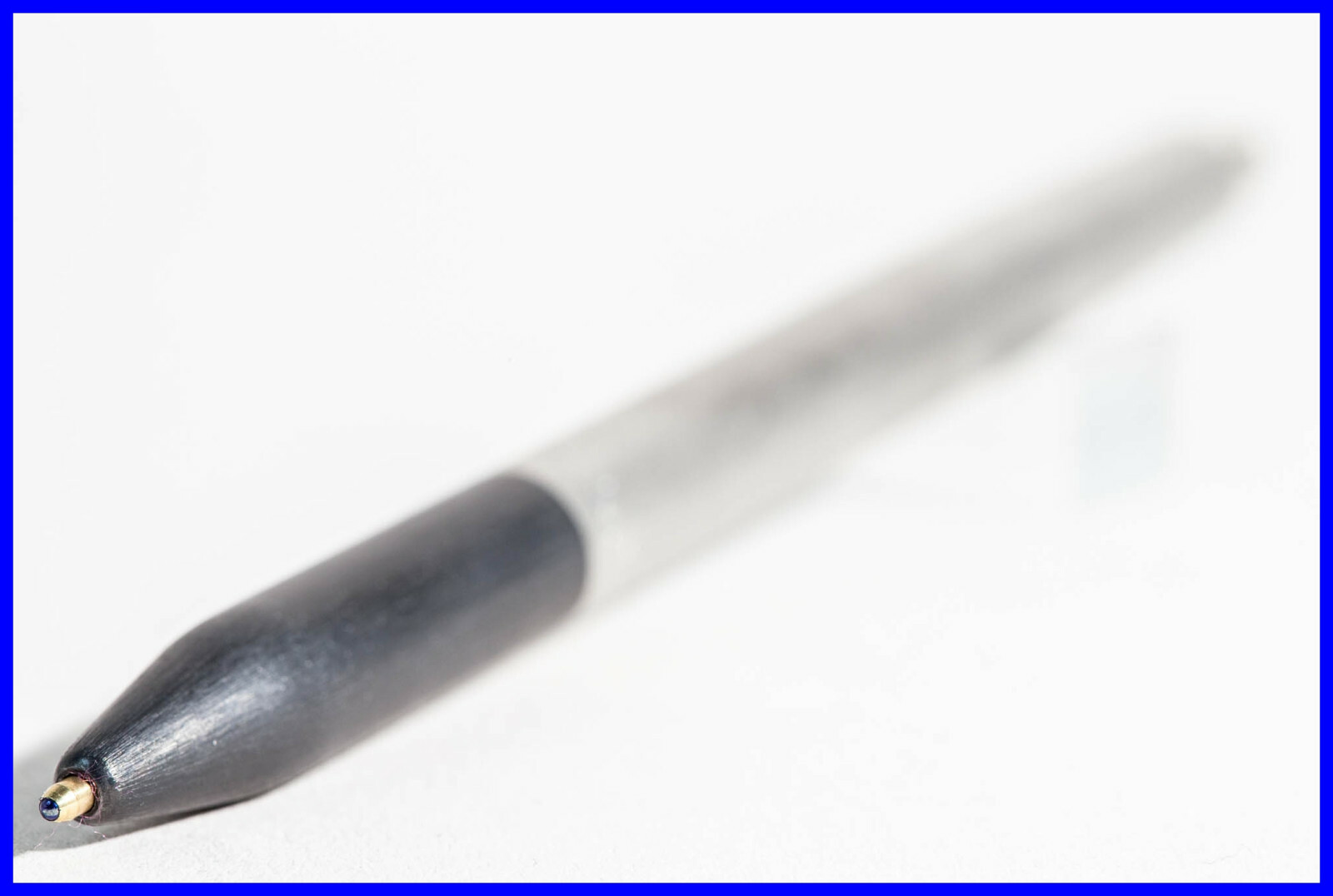 FEND Bags Ballpoint Pen for the Savings Bank around 1970 SILVER & BLACK