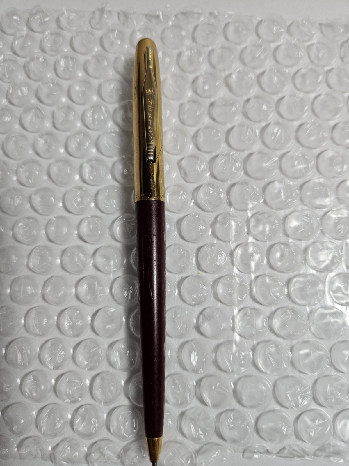 Newton Pen Vintage Pocket Clip Activates Barrel