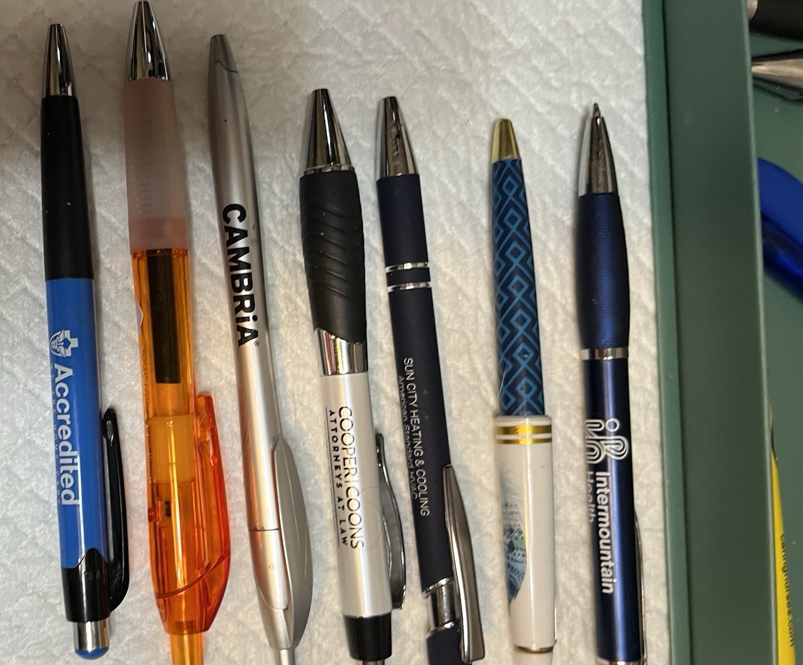 Lot of 20 Ball Point Pens ,Hong Kong,United and native american are special.