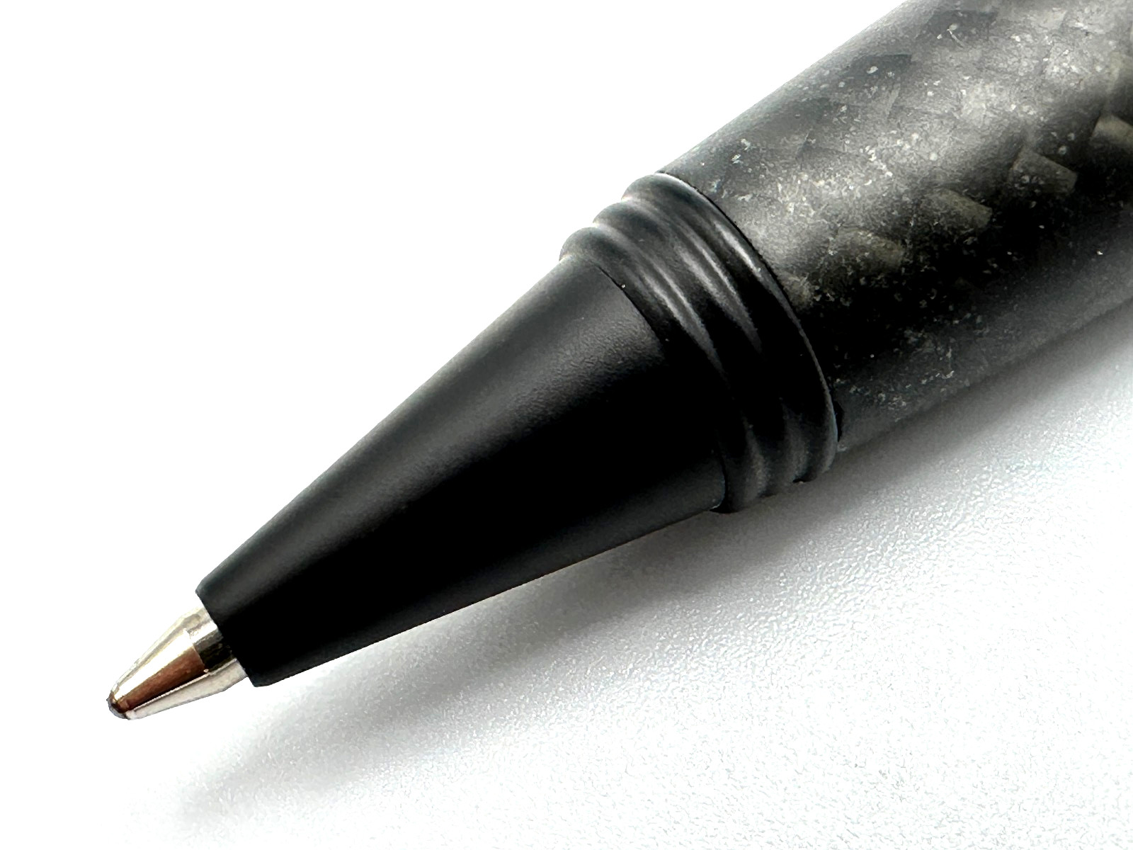 UNCOMMON MONTEVERDE USA INVINCIA DELUXE NIGHTHAWK CARBON BLACK BALLPOINT PEN