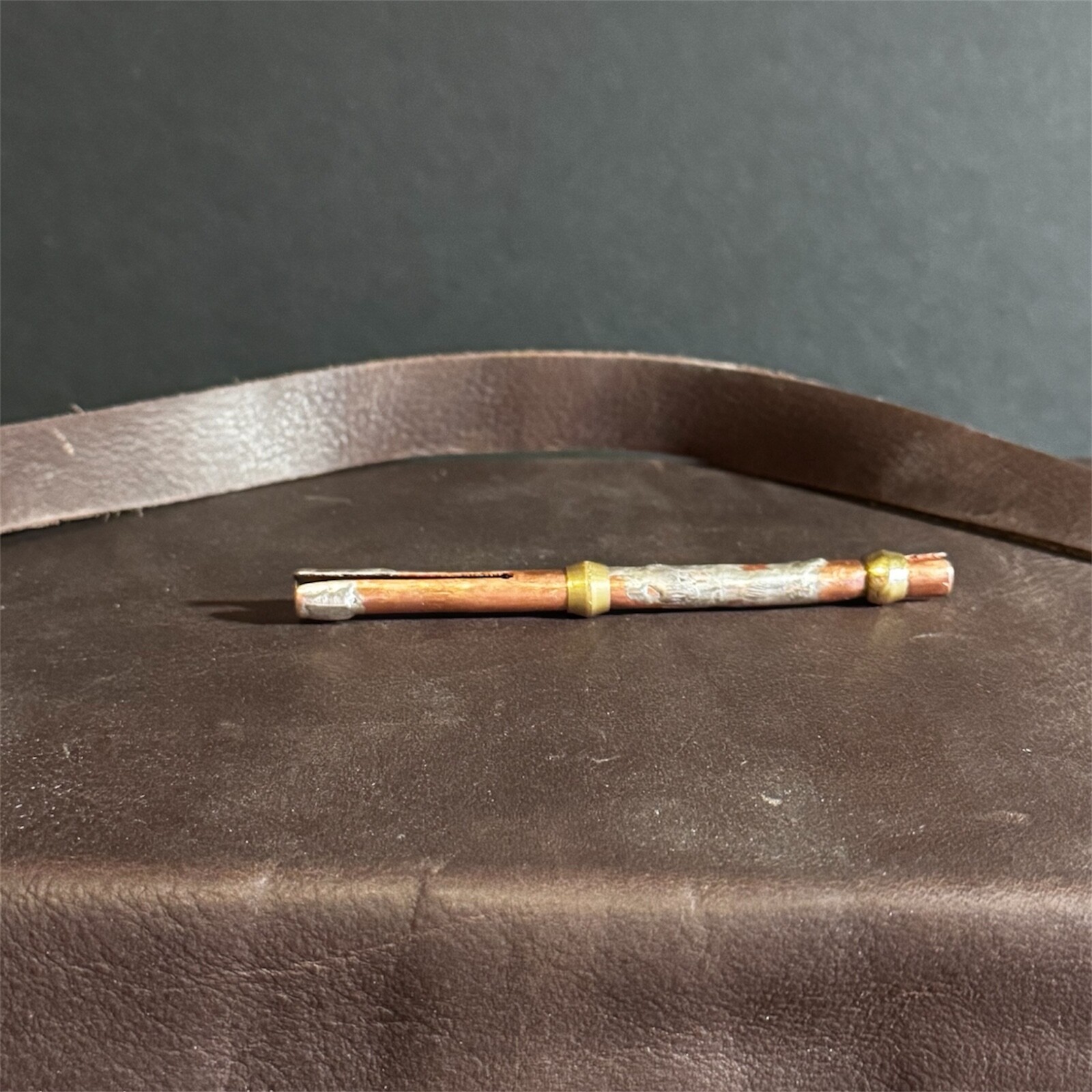 Porte Crayon Handcrafted pencil holder for drawing w/silver embellishment