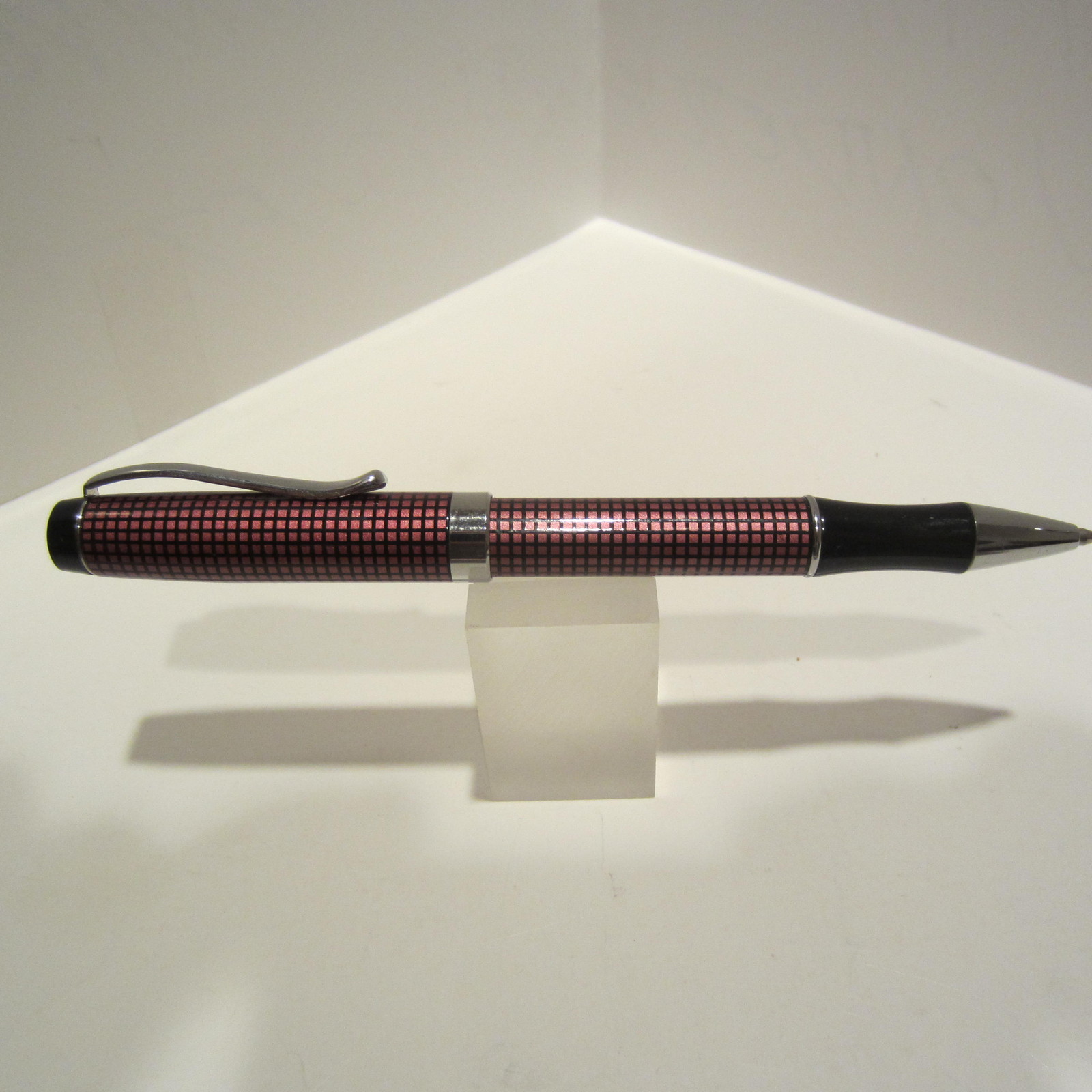 TERZETTI «CHECKER» METAL BALLPOINT PEN- MAUVE/BLACK CHROME TRIM-VELVET POUCH