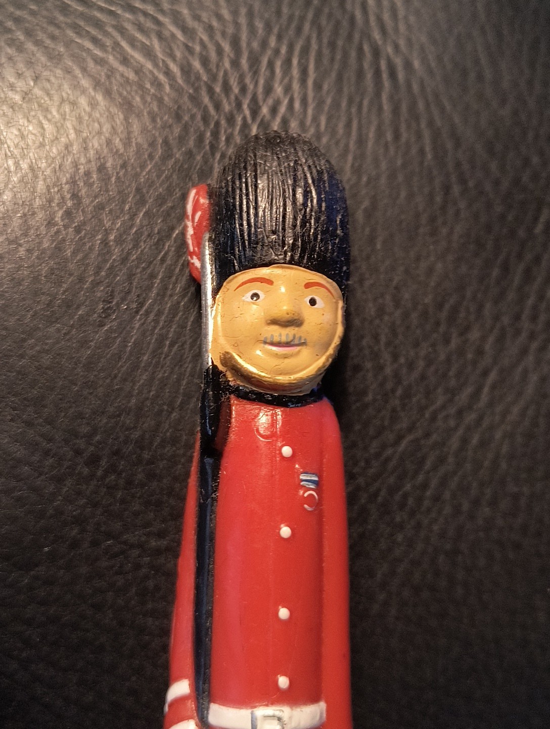 Souvenir Royal Guard Pen London Hard Rubbber Novelty Gift Working England