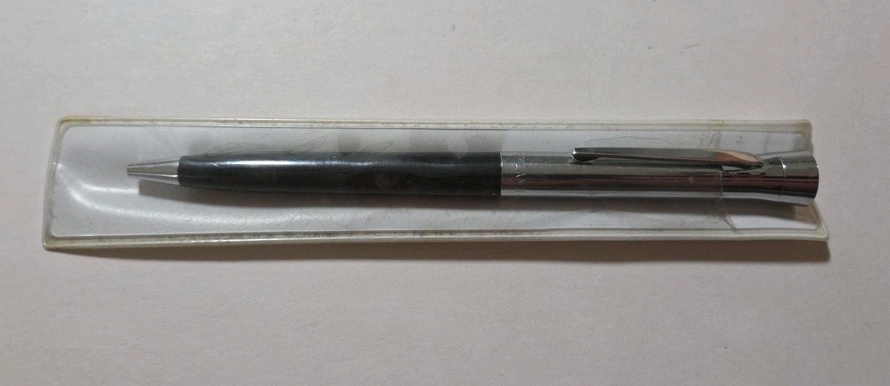 Garland Executive Ballpoint Pen Black Chrome Twist Laurel Wreath