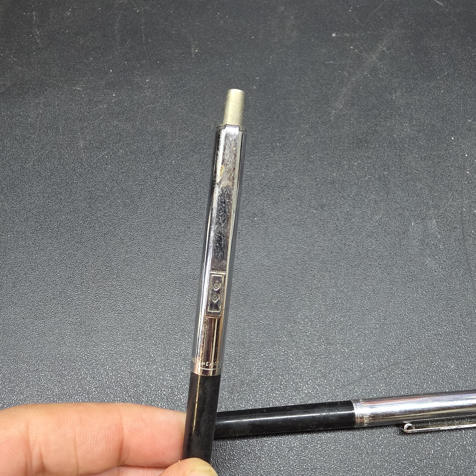 Paper Mate Double Heart Regular Profile Ballpoint Pen in Black & Chrome