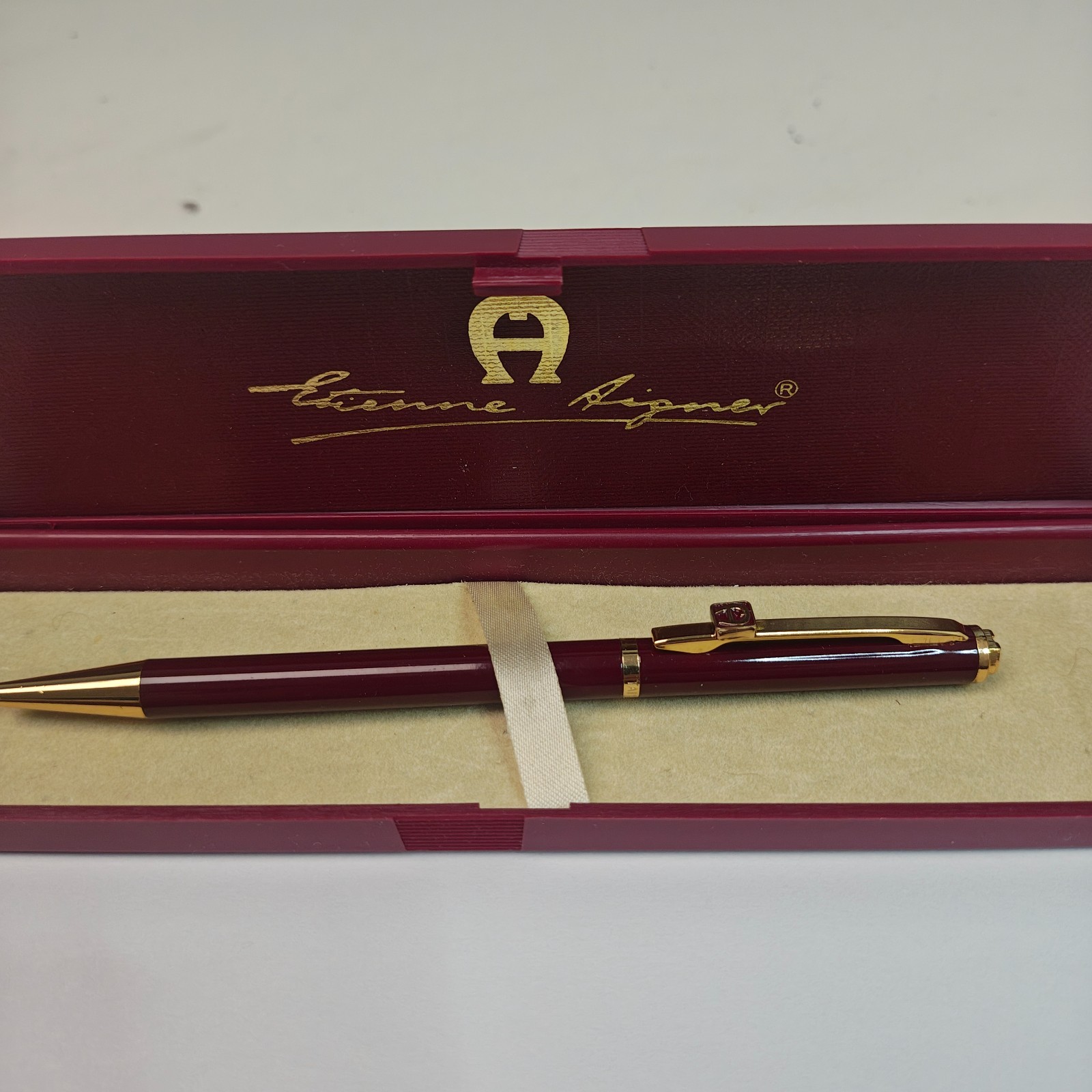Vintage Etienne Aigner Twist Ballpoint Pen Burgundy Red Gold Trim Taiwan Box
