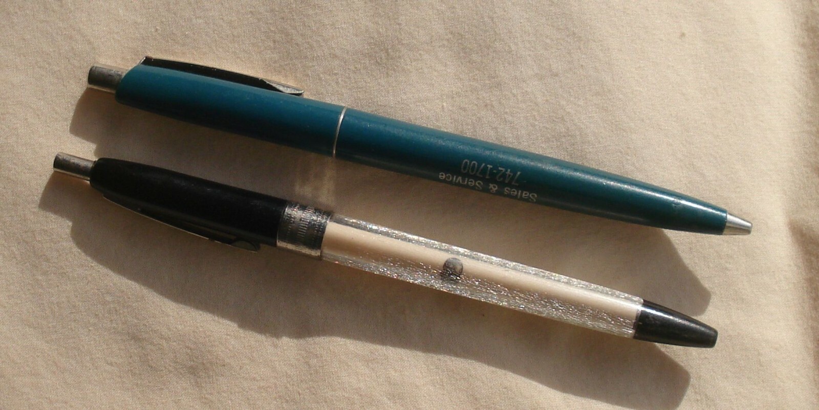 Lot of 2 Vtg Ballpoint Click Advertising Pens w/ Pocket Clip + New Ink Refills