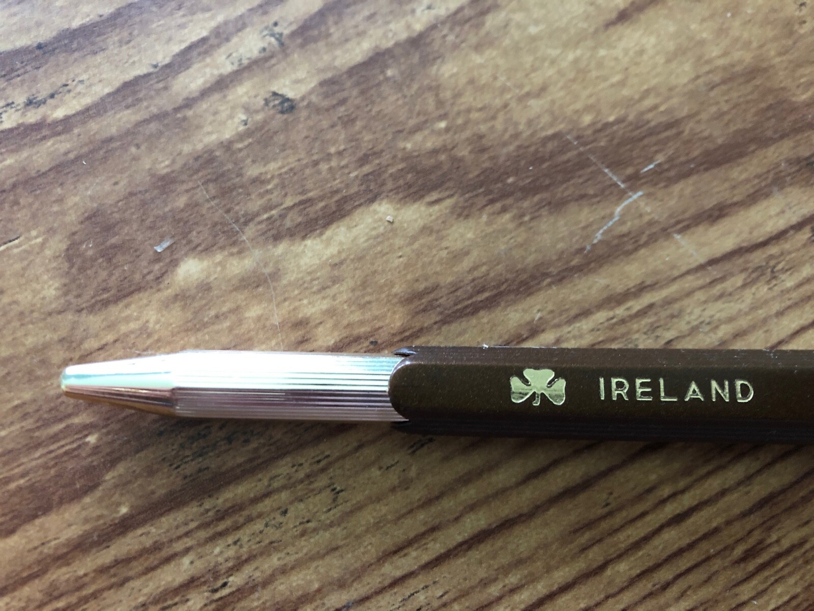 Vintage IRELAND Ballpoint Pen Plastic Brown Gold SHAMROCK CLOVER