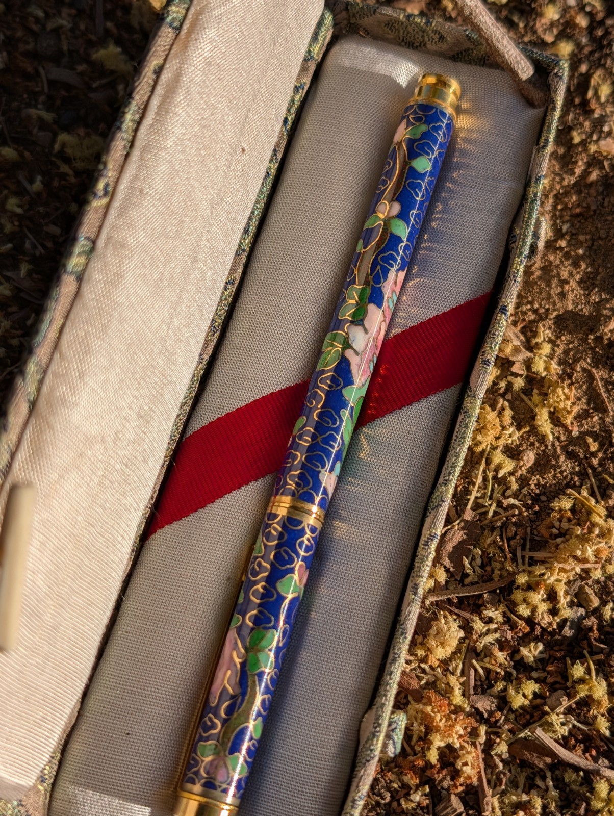 VINTAGE Chinese Cloisonné Ballpoint Pen «Jingtai Blue» Floral Enamel & Gold Trim
