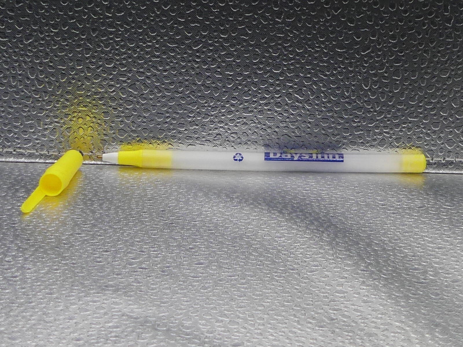 Days Inn BIC Hotel Clear Blue Yellow Mexico Black Ink Advertising Ballpoint Pen