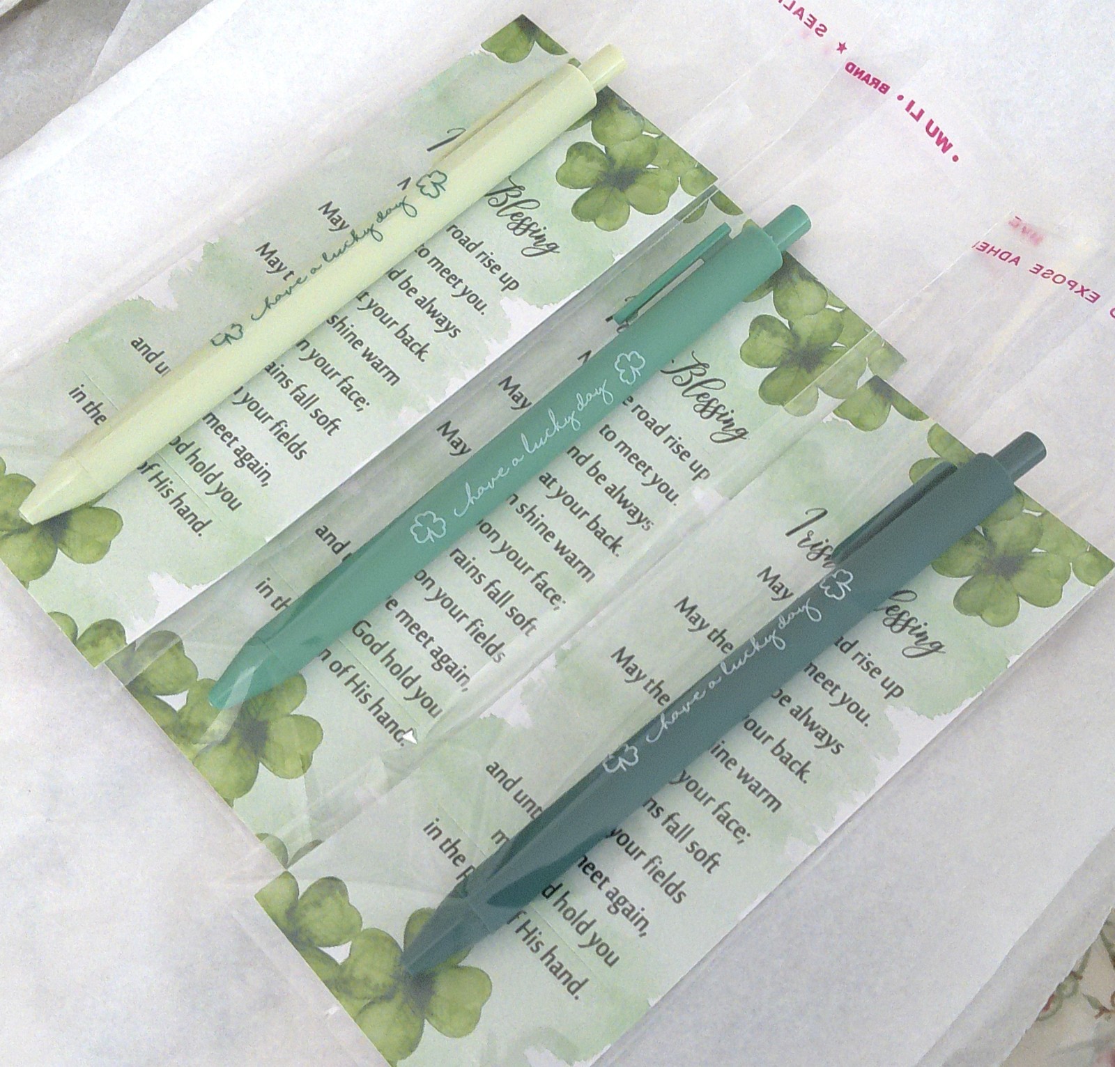 New Set of 3 Shades of Green Have a Lucky Day Pens w/ Irish Prayer Cards