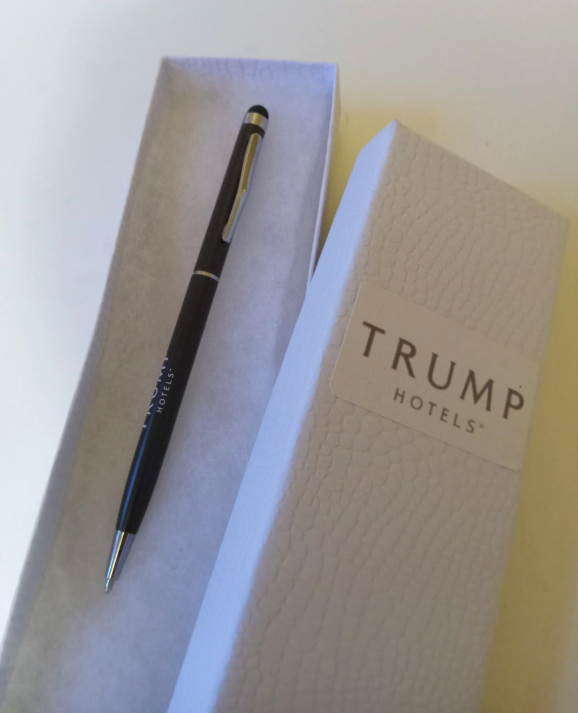 Trump Hotels Authentic Pen in Gift Box Titanium Dark Gray w/ Gold Trim 2025 NEW