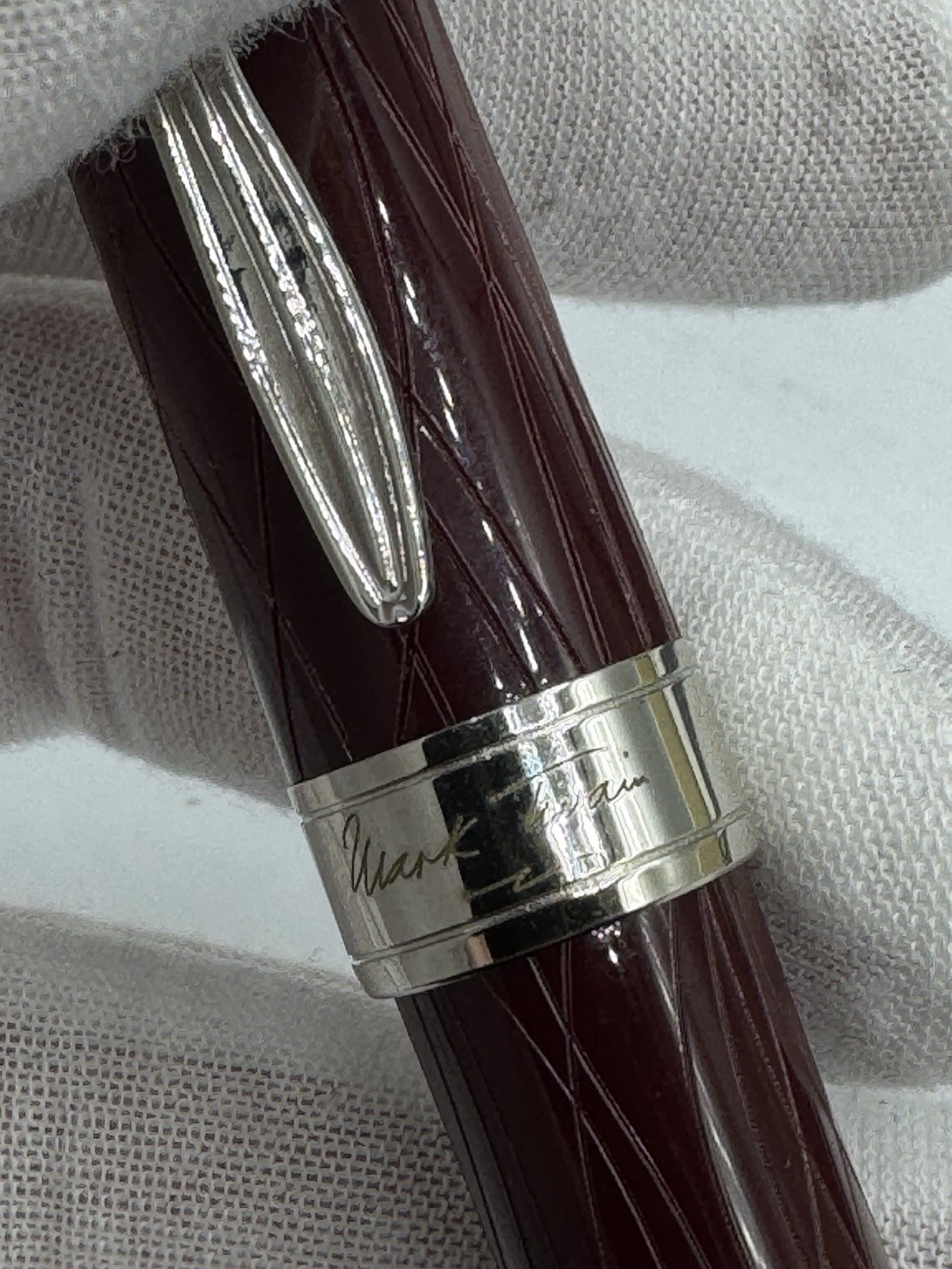 Premium Montblanc Writers Edition Mark Twain Limited Edition Red Ball Point Pen