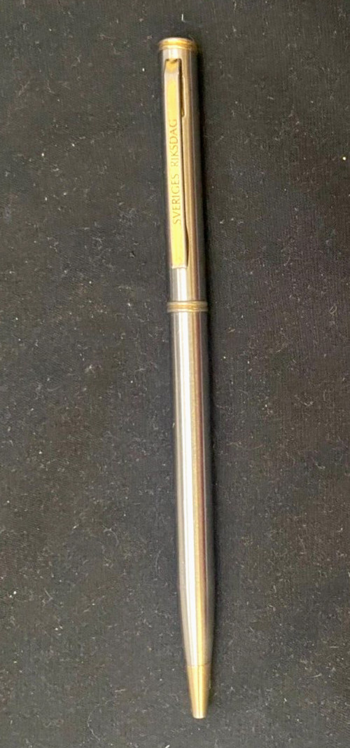 VTG SWEDEN PARLIAMENT BALLPOINT PEN, MARKED w/NATIONAL EMBLEM ON THE TOP c1990 g