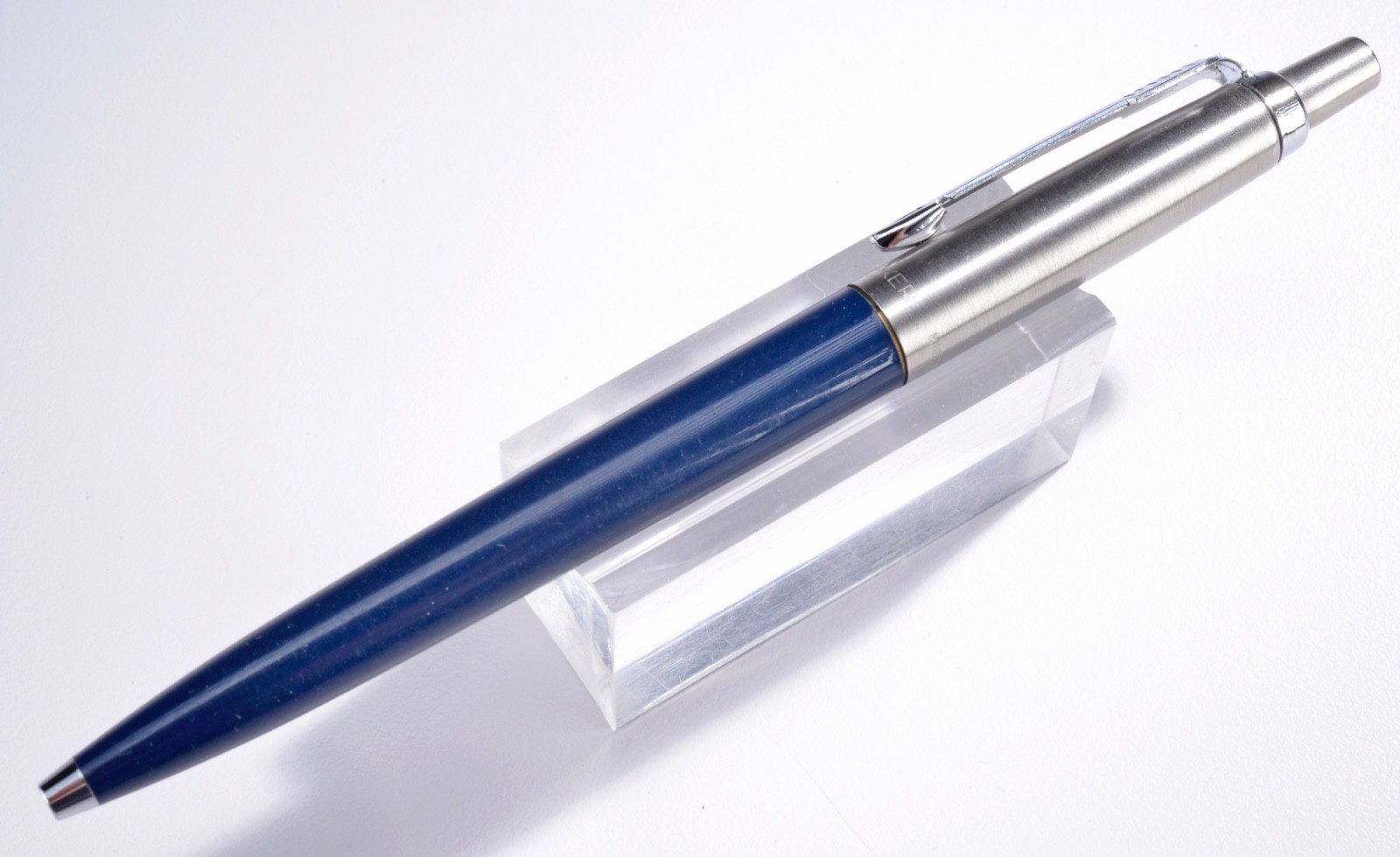 Vintage Parker Jotter Ballpoint Pen in Deep Deep Blue – USA – Brass Threads #30