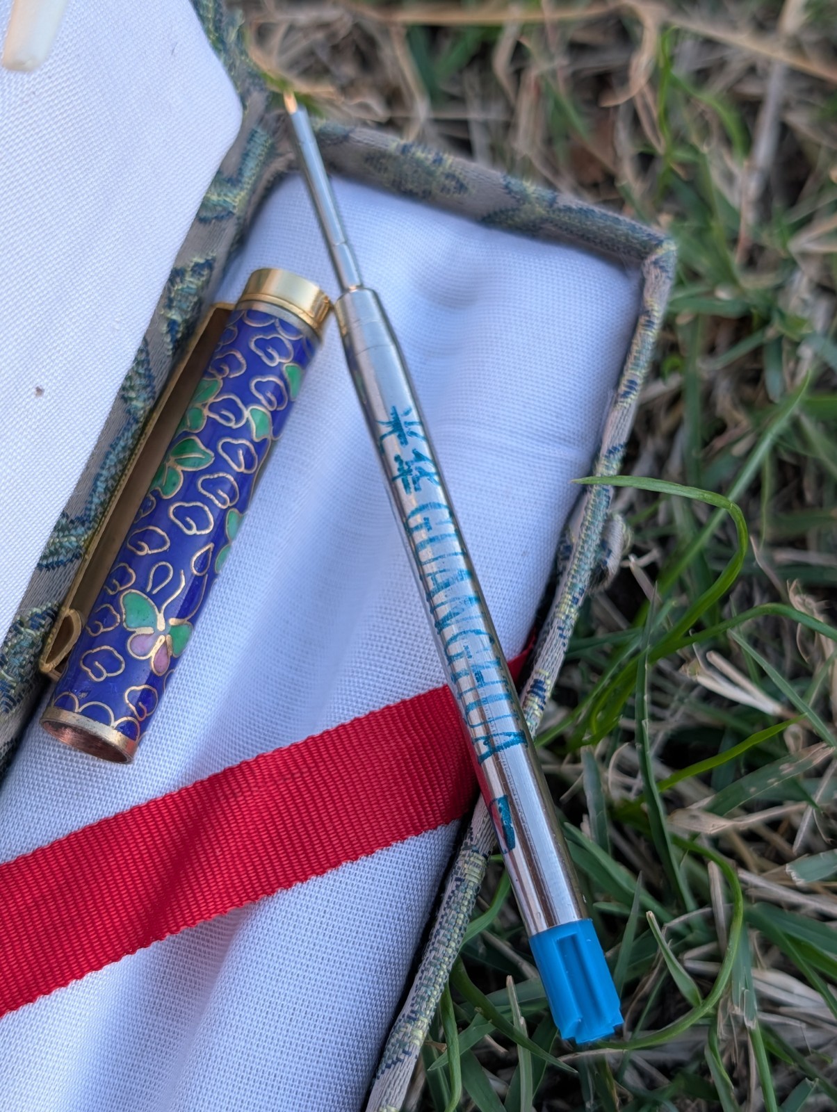 VINTAGE Chinese Cloisonné Ballpoint Pen «Jingtai Blue» Floral Enamel & Gold Trim