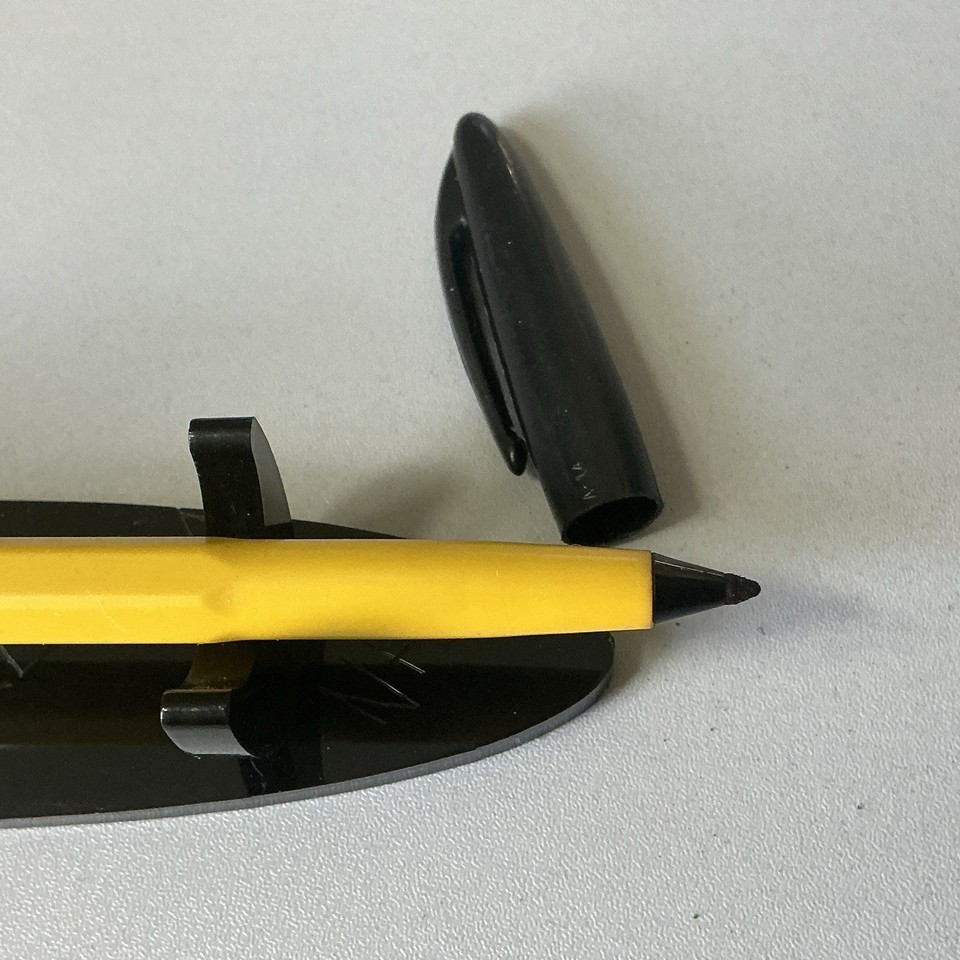 VTG Bic Stick FL-29 Ballpoint Pen – Banana Porous 29¢