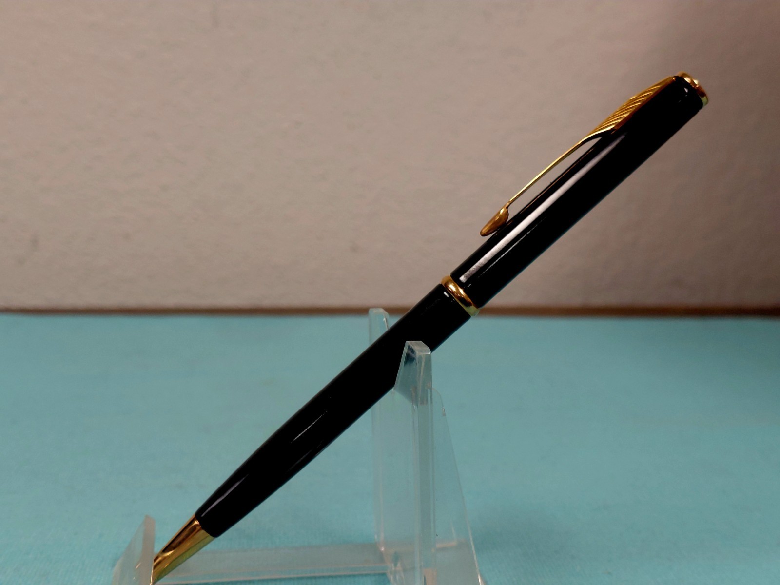 Parker Insignia Black Lacquer Ballpoint Pen 3 Pack w Hard Shell Case New NIB NOS
