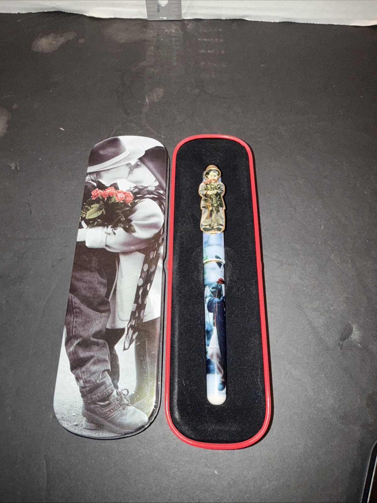 1997 Bahner Studios Refillable Pen No Ink Yong Love