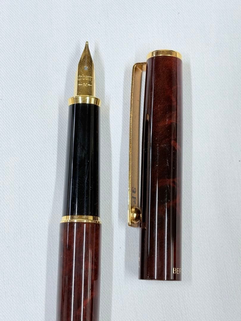 Burberrys Brown Ballpoint Pen, Blue Ink Fountain Pen